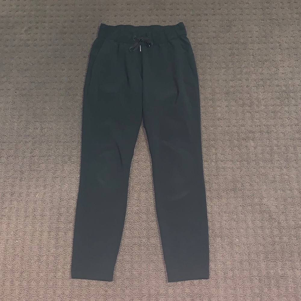 LULULEMON OLIVE GREEN ON THE FLY PANTS